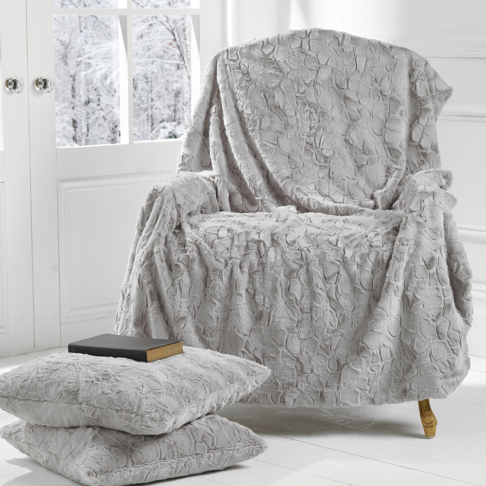 Walton's Marilyn Throw Dove 130cm x170cm