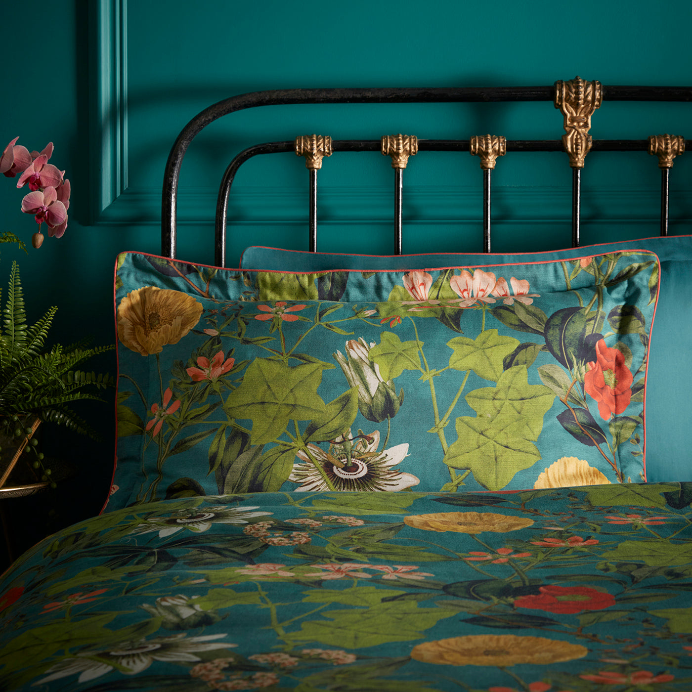 Clarke & Clarke Passiflora Duvet Set Kingfisher